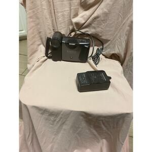 Sharp Viewcam VL-E39 8mm Video 8 Camcorder Video Play Tested /w Battery Charger